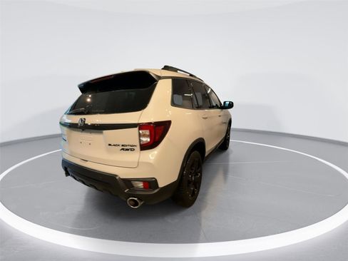 Used 2024 Honda Passport Black Edition image 7