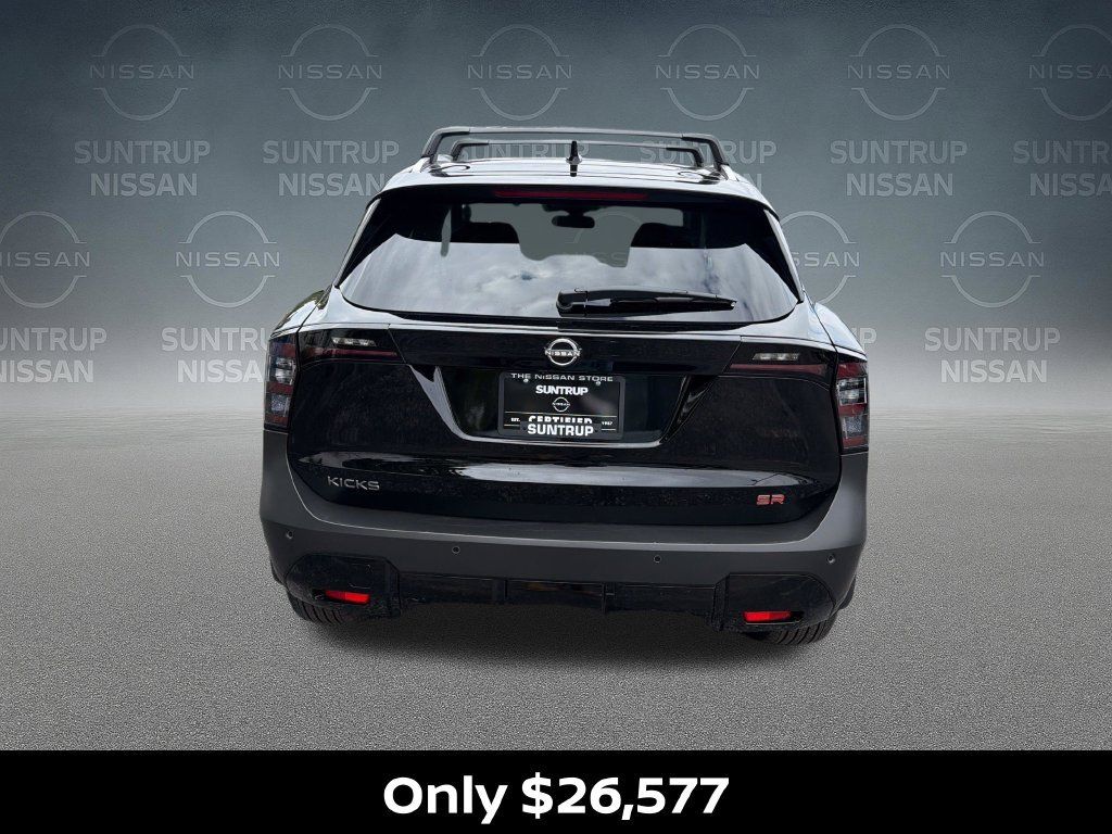 Certified 2026 Nissan Kicks SR FWD image 4