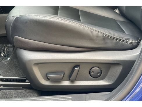 Used 2023 Nissan Rogue SL w/ SL Premium Package FWD image 13