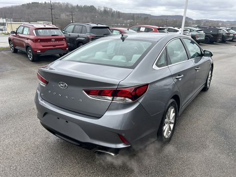 Used 2018 Hyundai Sonata SE w/ Cargo Package image 5