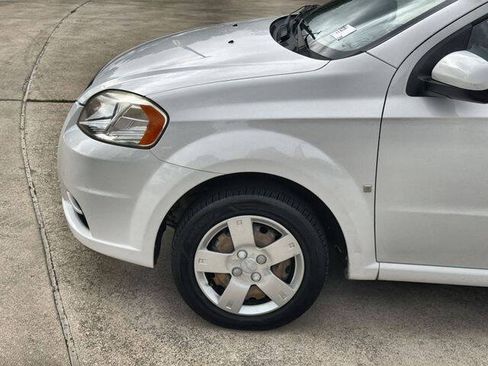 Used 2009 Chevrolet Aveo LT w/ Power and Convenience Package FWD image 30