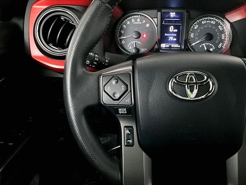 Used 2019 Toyota Tacoma TRD Off-Road AWD/4WD image 22