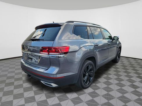 Certified 2023 Volkswagen Atlas SE w/ Black Wheel Package AWD/4WD image 4
