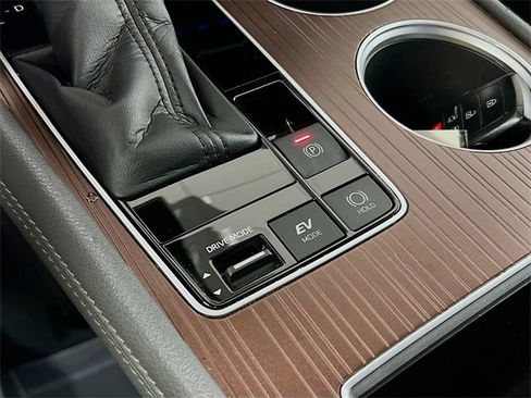 Used 2021 Toyota Sienna LE image 15