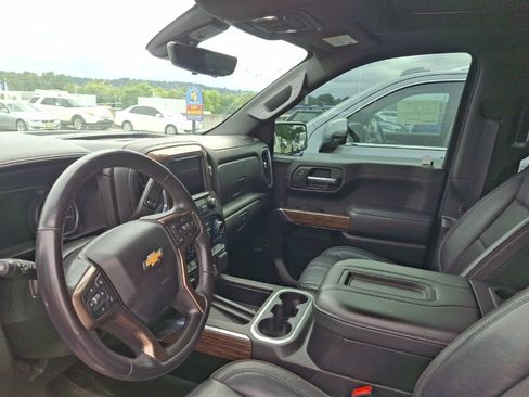 Used 2021 Chevrolet Silverado 1500 High Country w/ Technology Package AWD/4WD image 11