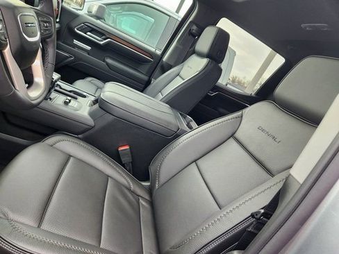New 2026 GMC Sierra 1500 Denali w/ Technology Package AWD/4WD image 13