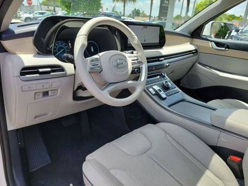 Used 2024 Hyundai Palisade Limited FWD image 12