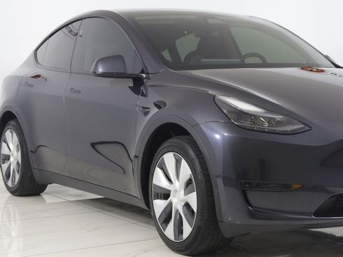 Used 2024 Tesla Model Y Long Range RWD image 37
