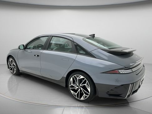 Used 2024 Hyundai Ioniq 6 SEL AWD/4WD image 4