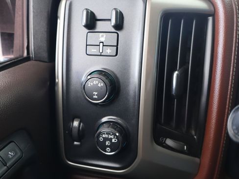 Used 2017 Chevrolet Silverado 2500 High Country w/ Duramax Plus Package image 26