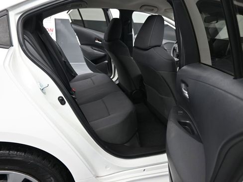 Used 2021 Toyota Corolla LE image 23