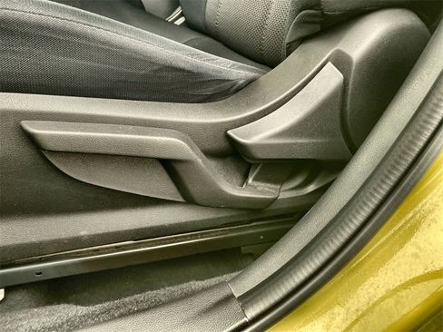 Used 2023 Subaru Crosstrek 2.0i image 14