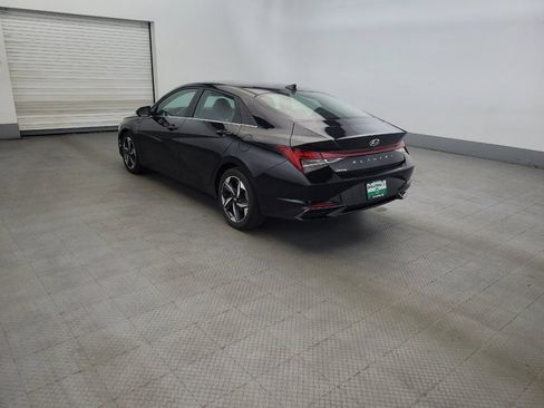 Used 2022 Hyundai Elantra Limited w/ Cargo Package FWD image 5