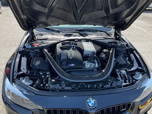Used 2020 BMW M4 Coupe w/ Competition Package RWD image 22