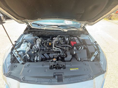 Used 2025 Nissan Altima 2.5 SV FWD image 32