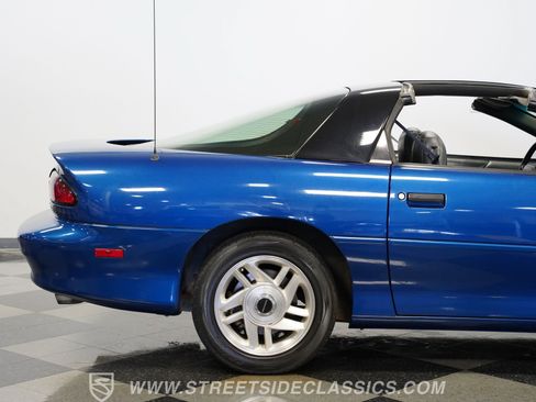 Used 1995 Chevrolet Camaro Z28 RWD image 30