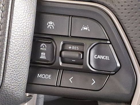 Used 2025 Toyota 4Runner SR5 AWD/4WD image 20