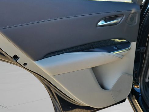 Used 2022 Cadillac XT4 Premium Luxury w/ Enhanced Visibility Package image 12