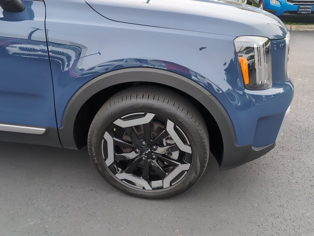 Used 2024 Kia Telluride S w/ S Sunroof Package AWD/4WD image 3