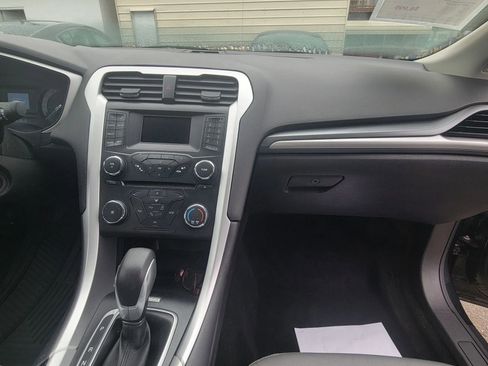 Used 2014 Ford Fusion S image 12