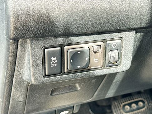 Used 2012 Nissan Versa 1.8 S w/ Plus Pkg image 12