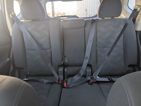 Used 2016 Nissan Rogue S image 16