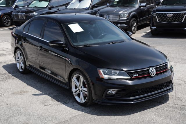 Used 2017 Volkswagen Jetta GLI FWD image 18