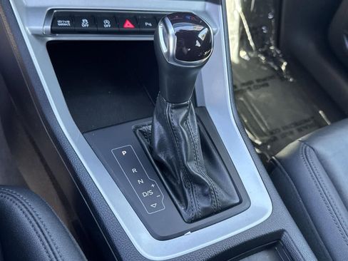 Used 2022 Audi Q3 2.0T Premium image 14