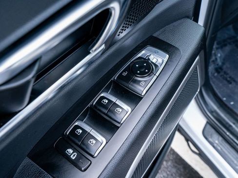 Used 2024 Kia Telluride EX w/ EX Captain's Chair Package FWD image 25