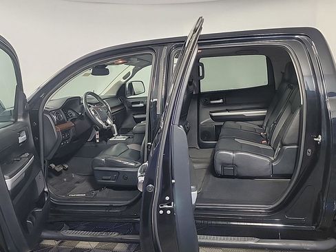 Used 2018 Toyota Tundra Limited w/ Limited Premium Package AWD/4WD image 15