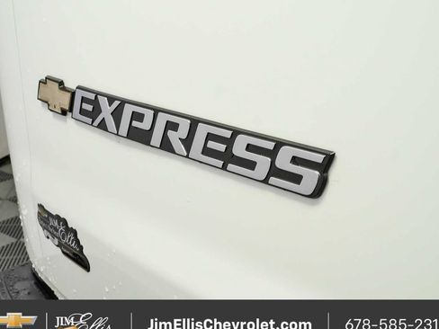 Certified 2025 Chevrolet Express 3500 LT w/ LT Preferred Equipment Group RWD image 30