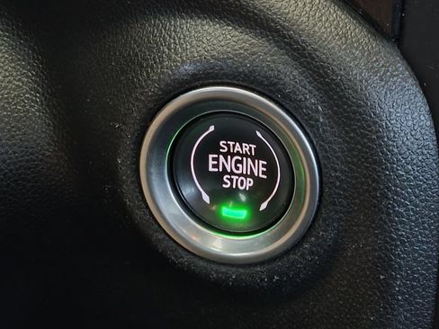 Used 2020 GMC Sierra 1500 SLT w/ SLT Premium Plus Package AWD/4WD image 15
