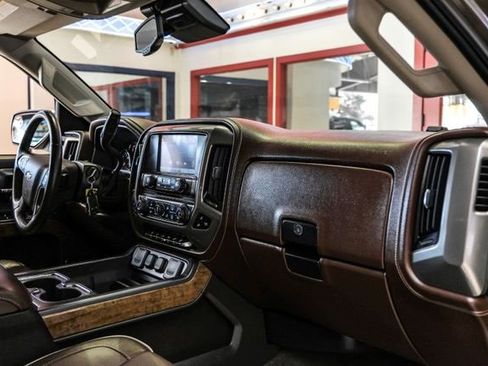 Used 2015 Chevrolet Silverado 2500 High Country w/ Duramax Plus Package image 13