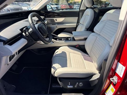 Used 2026 Lincoln Nautilus Reserve image 20