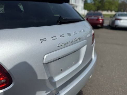 Used 2011 Porsche Cayenne Turbo AWD/4WD image 19