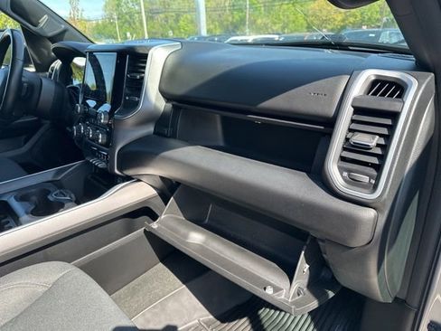Used 2022 RAM 1500 Big Horn AWD/4WD image 14