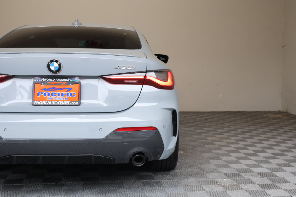 Used 2023 BMW 430i Coupe w/ M Sport Package RWD image 12