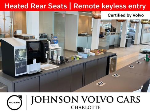 Certified 2025 Volvo XC40 B5 Core image 5