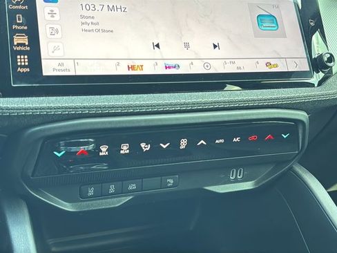 New 2026 Jeep Cherokee Laredo AWD/4WD image 32