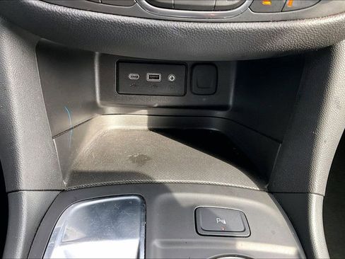 Used 2024 Chevrolet Equinox LT image 33