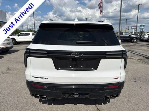 Used 2024 Chevrolet Traverse RS FWD image 4