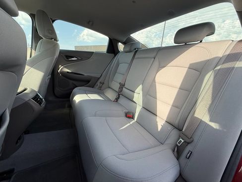 Used 2017 Chevrolet Malibu LT FWD image 24