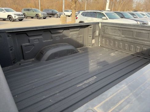 Used 2022 Chevrolet Silverado 2500 Custom w/ Custom Value Package image 28