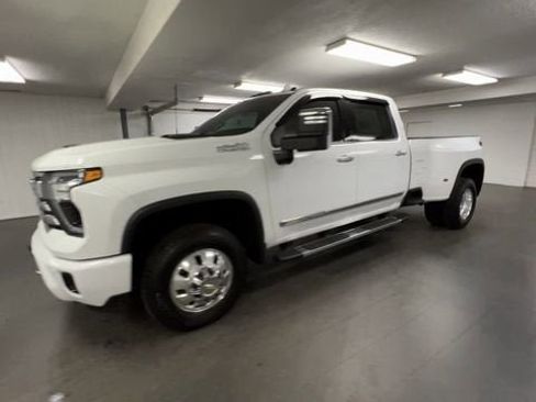 Certified 2024 Chevrolet Silverado 3500 High Country w/ Technology Package AWD/4WD image 4