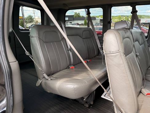 Used 2010 GMC Savana 1500 LS RWD image 39