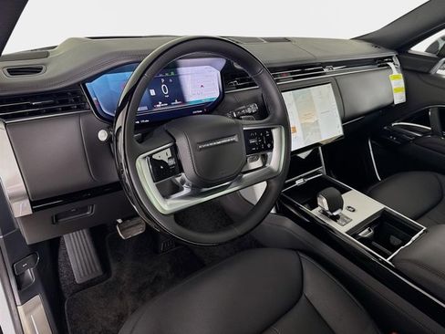 New 2026 Land Rover Range Rover Long Wheelbase SE image 9
