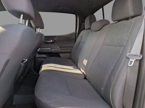 Used 2019 Toyota Tacoma TRD Off-Road AWD/4WD image 35