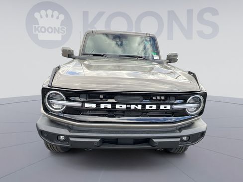New 2025 Ford Bronco Outer Banks image 11