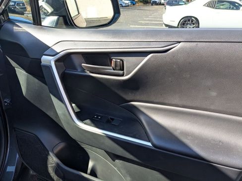 Used 2025 Toyota RAV4 LE image 29