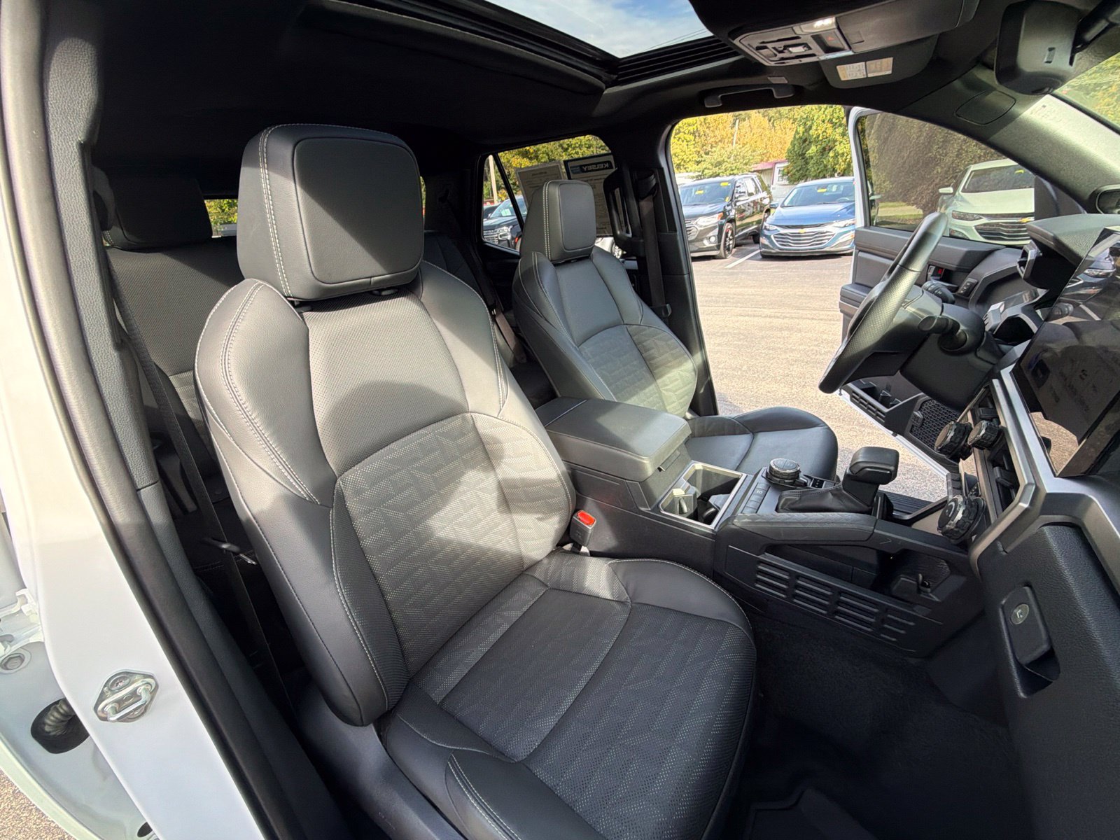 Used 2025 Toyota 4Runner TRD Sport Premium AWD/4WD image 25